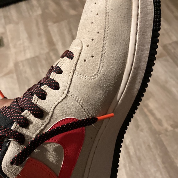 CREAM SUEDE ORANGE AND BLACK NIKES SNEAKERS Slightly Used - Picture 13 of 16